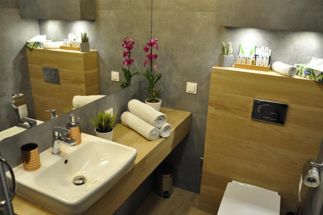 Apartament Na Teczowej Wrocław Eksteriør bilde
